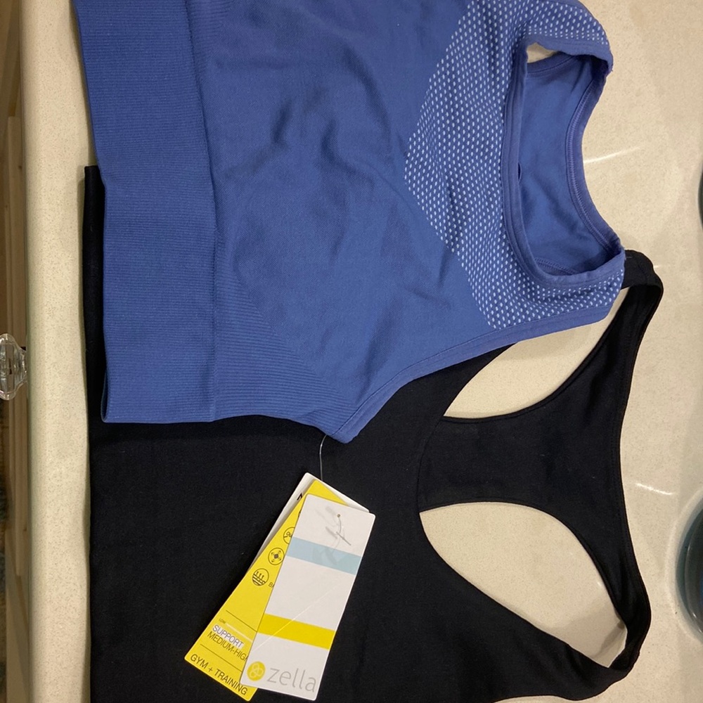 NWT Zella sports bra lot size small